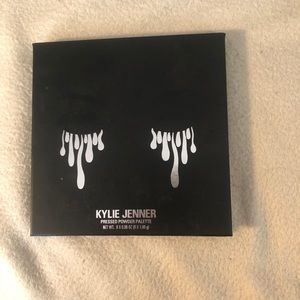 The Sorta Sweet Palette: Kyshadow